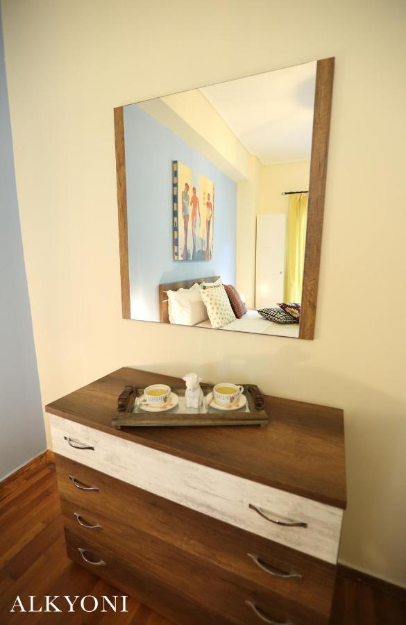 Melma Properties- Alkyoni Apartment By The Sea In Piræus Eksteriør billede